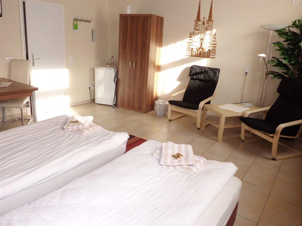 Hotel Schuetze Superior Hürth Zewnętrze zdjęcie
