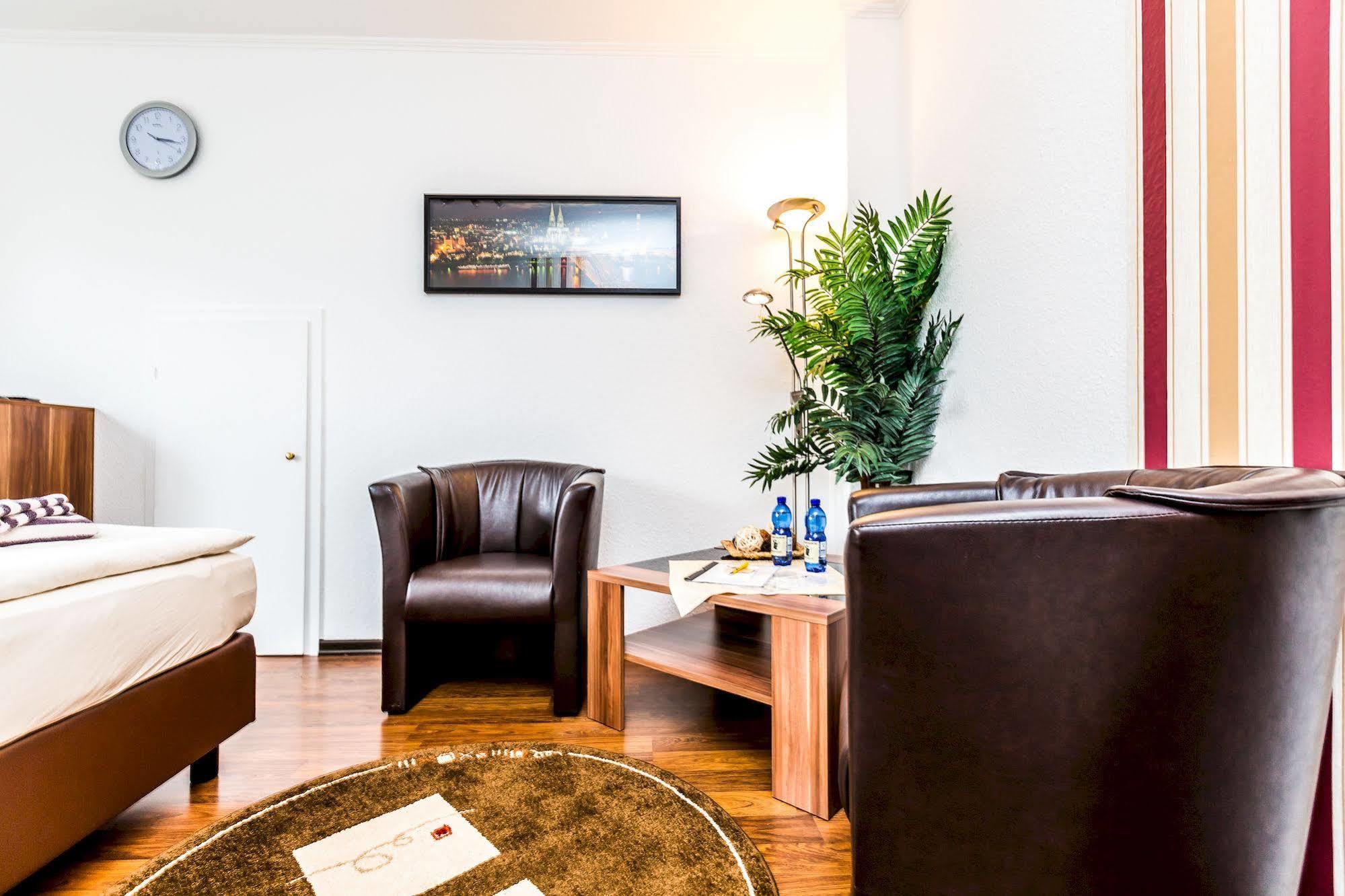 Hotel Schuetze Superior Hürth Zewnętrze zdjęcie